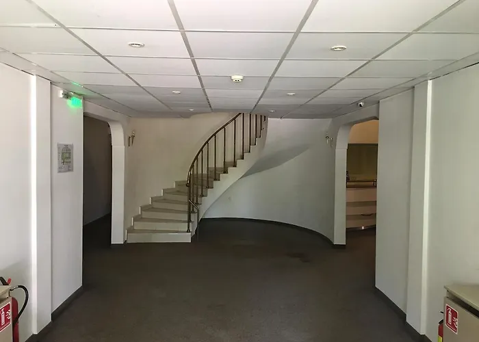 埃琳娜旅馆 * 索菲亞