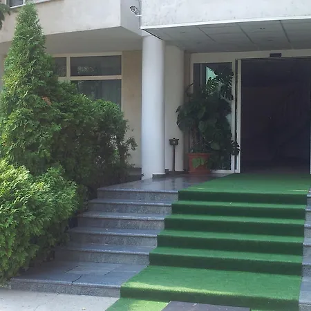 Hostel Elena *