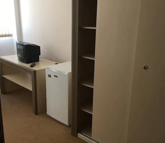 Elena אכסניה סופיה